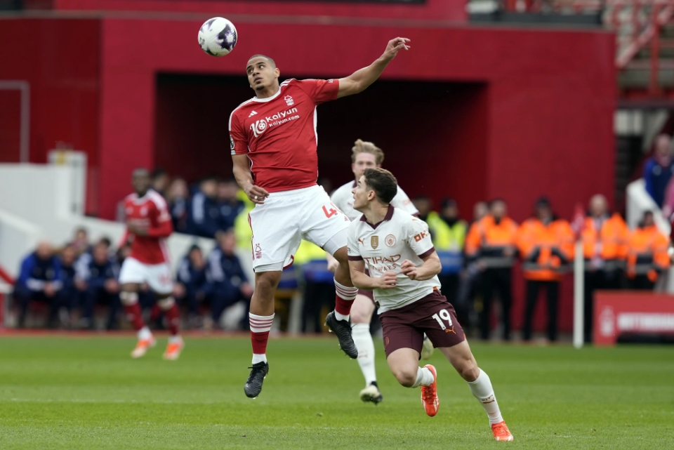 曼城鏖战英格兰，哈兰德带队取胜