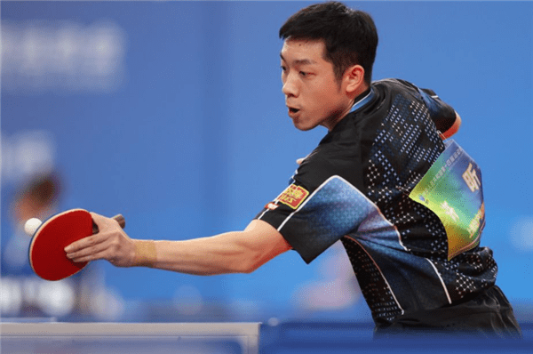 上海队完胜步行者，范弗利特带队取胜