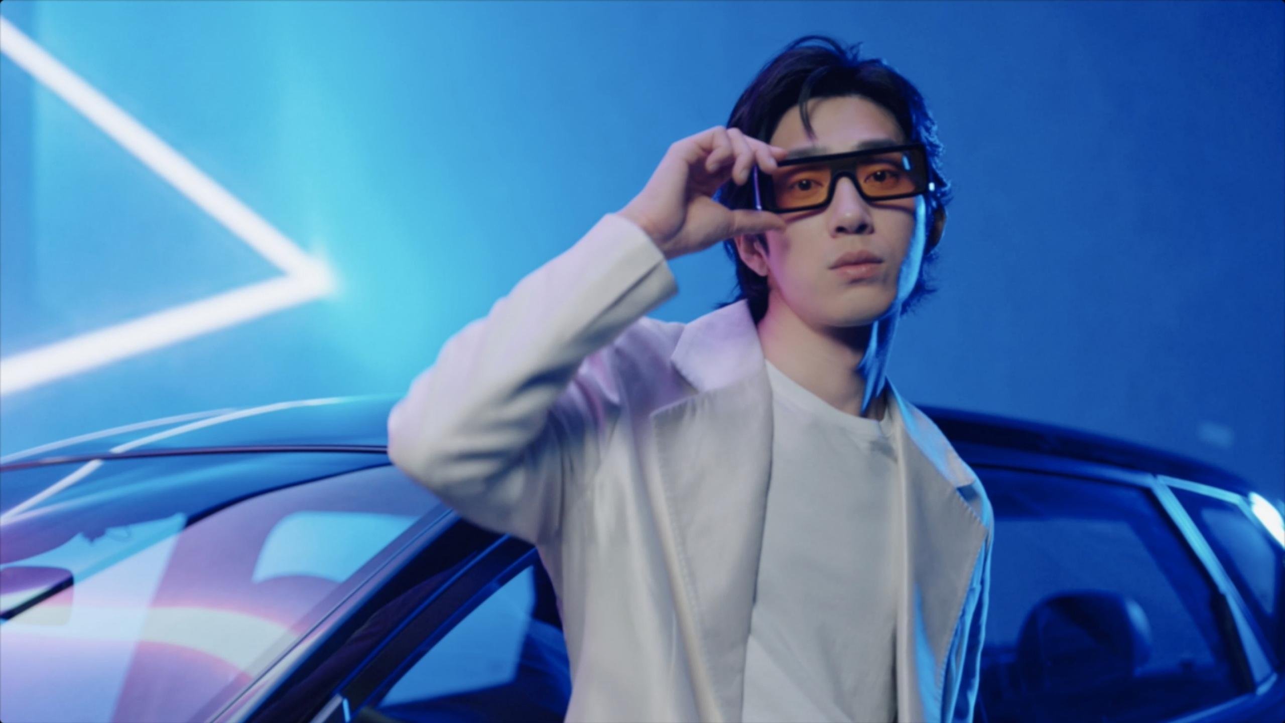 看到您给出的关键词，我首先想到的是如何将这场焦点战与弗拉霍维奇极具统治力的表现深度融合，并提炼出最吸引人的视角