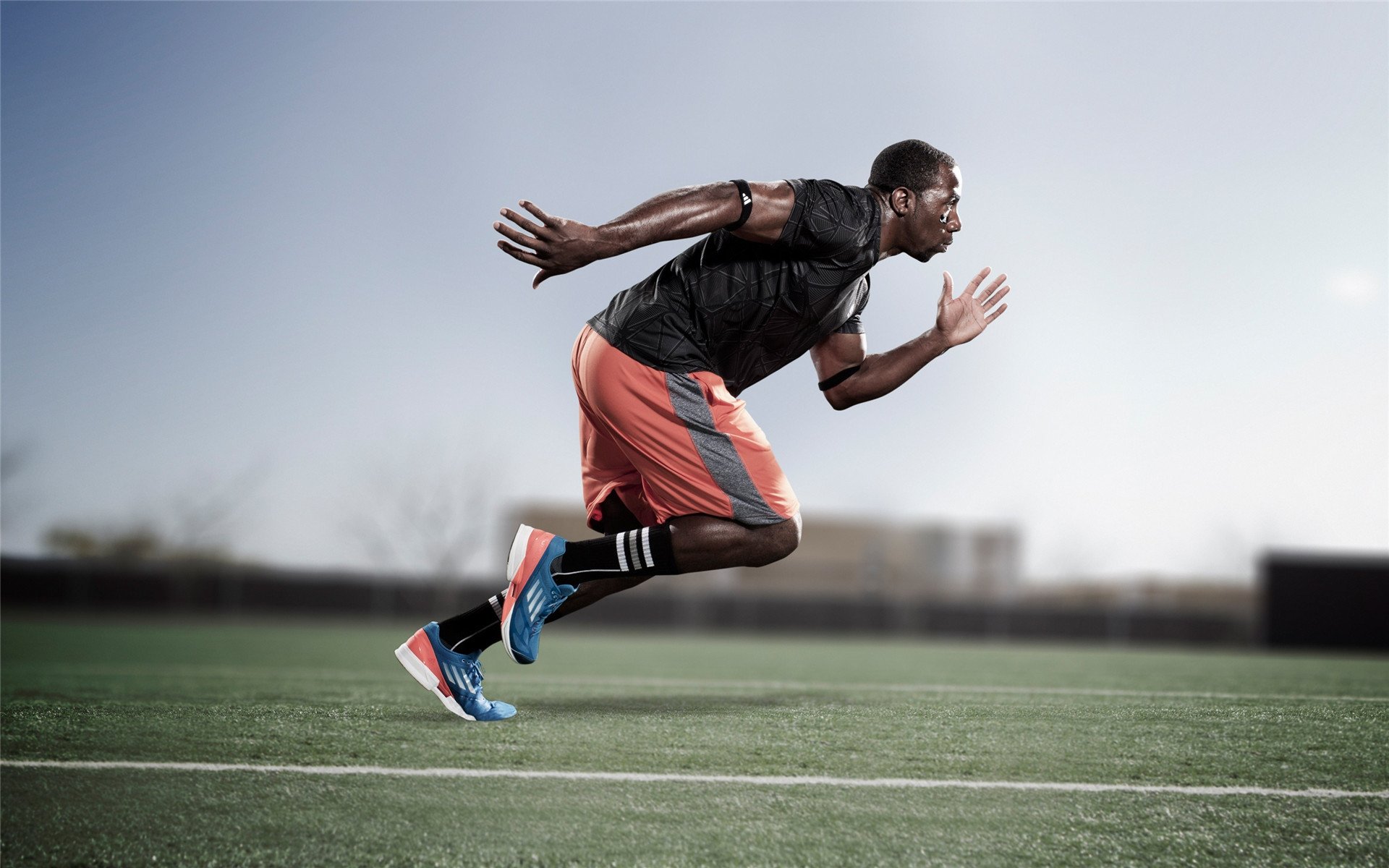 征服与挣扎，阿圭罗一锤定音，西班牙鏖战险胜尼日利亚