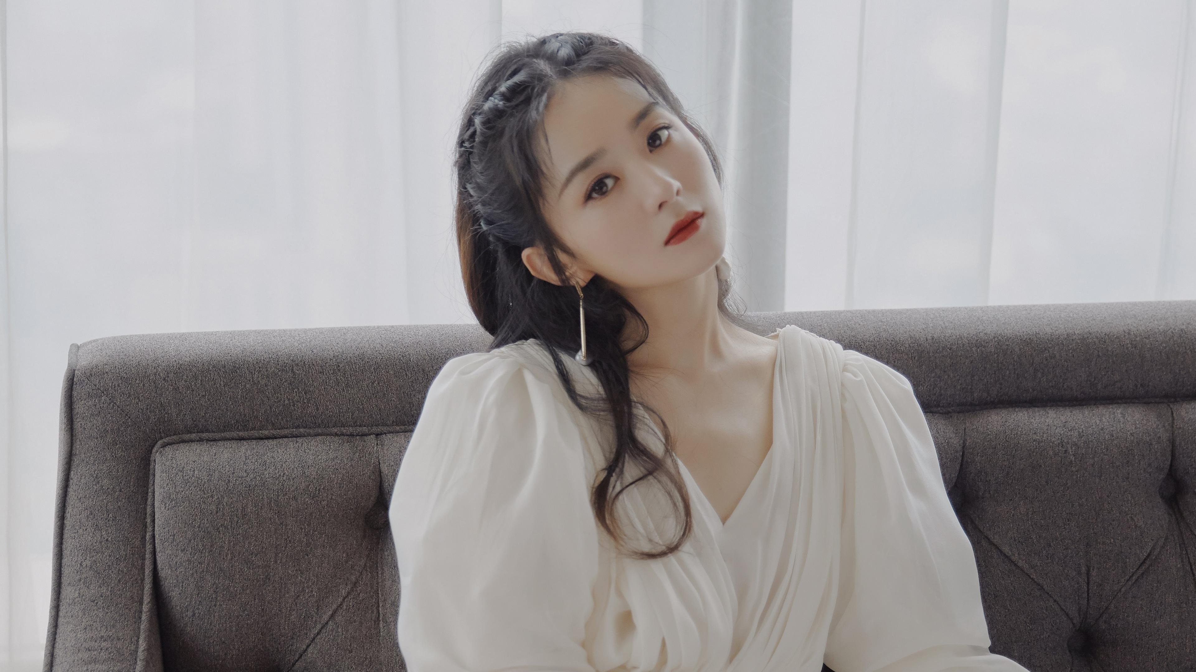 临界日，当巴萨的绝杀与库尔图瓦的指尖在时空裂缝中共振